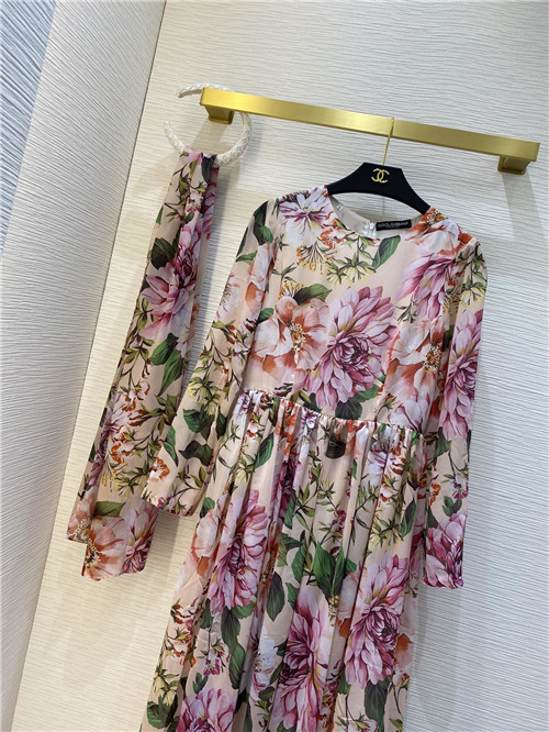 d&g dress - Image 3