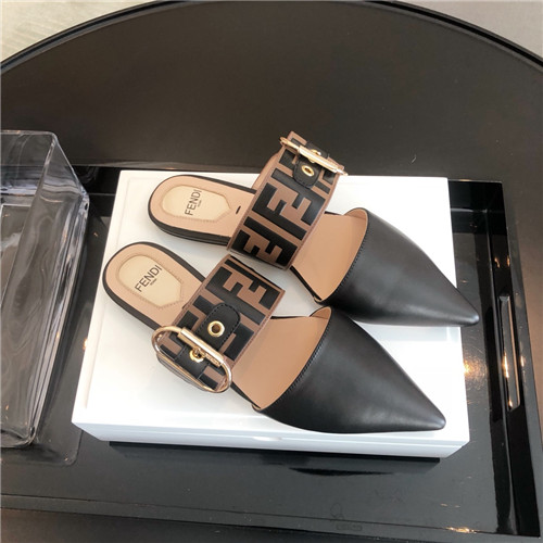 fendi pointed flat slippers