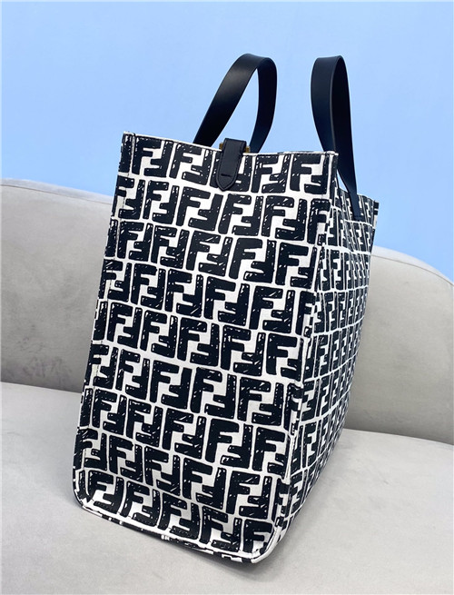 fendi shopping bag logo - Image 5