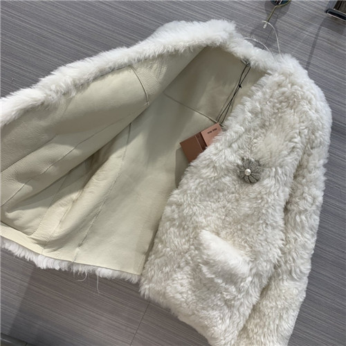 miu miu faux fur coat - Image 5