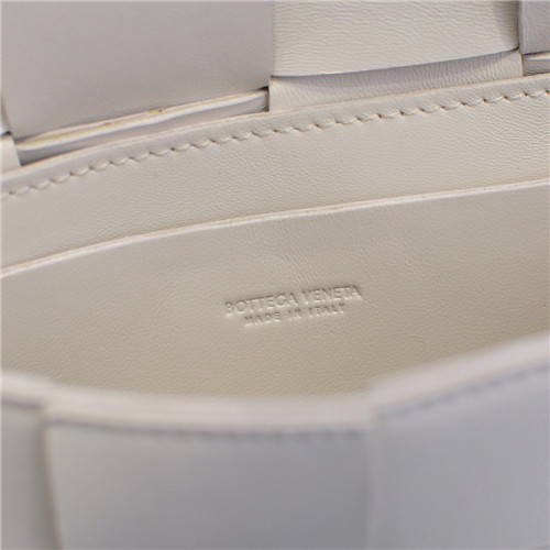 bottega veneta the belt cassette bag - Image 4