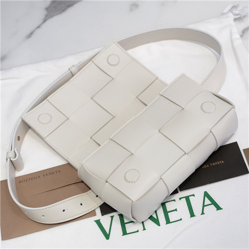 bottega veneta the belt cassette bag - Image 3