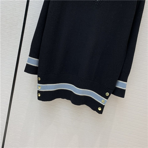 burberry Brown Reese V-Neck Sweater - Image 5