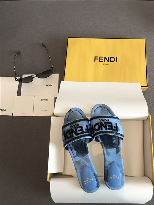fendi slippers sandals - Image 3