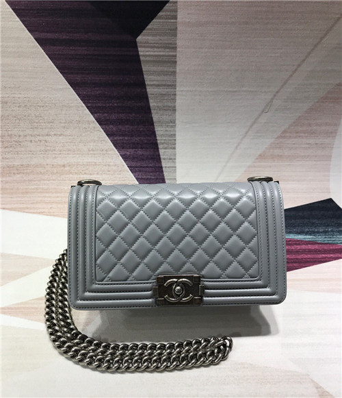 chanel boy bag