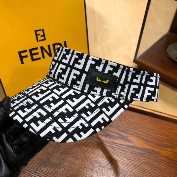 Fendi FF Logo Sunhat In Black/White