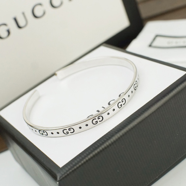 Gucci Icon 18k Bracelet