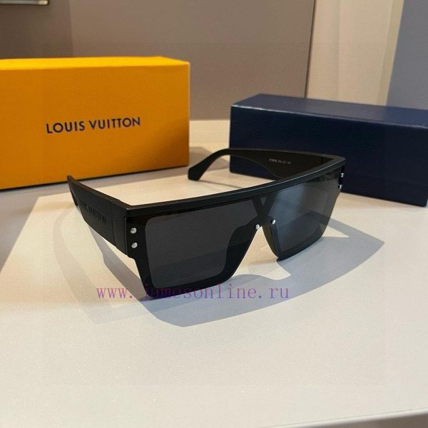 LV's sunglasses that exude the aura of a big shotLouis Vuitton's sunglasses color scheme and0zqbnv1x