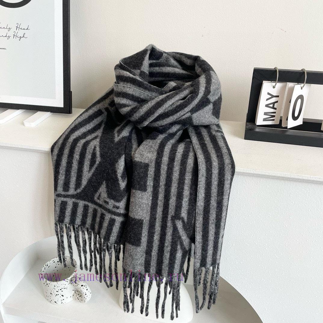 Sincerely praise the ZG synchronized pattern long scarf on the new model. Virgil Abloh, the 8fkldwzl - Image 8