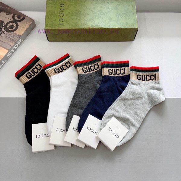 Comes with a box of 5 pairs of Gucci ins super popular small items, men's and women's socks,kvus10xu