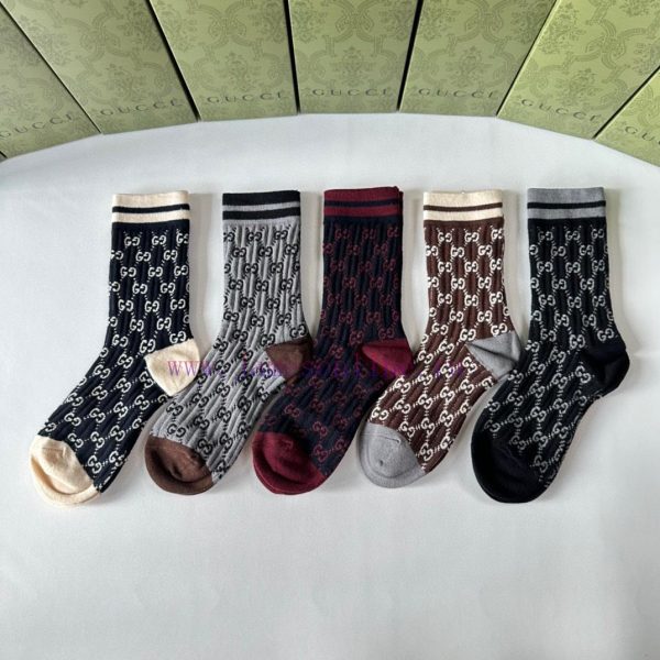 PackagingGucci's new mid to long stacked socks, a box of five pairs, synchronized tube socksmmn9aqvo