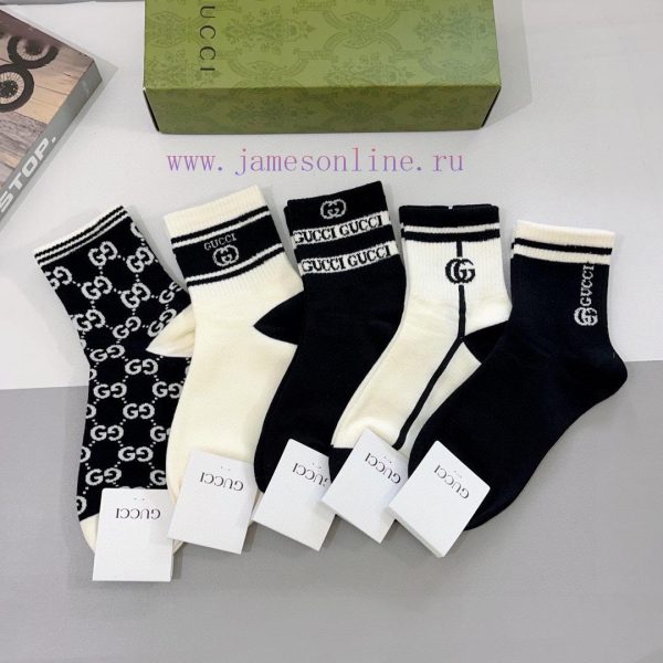 Comes with a box of 5 pairs of Gucci ins super popular small items, men's and women's socks,b1ivfijj