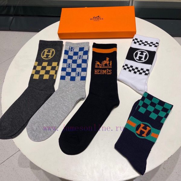 Comes with a box of five pairs of HERMER classic mid tube socks, made of pure cotton fabric 5wlcx2om