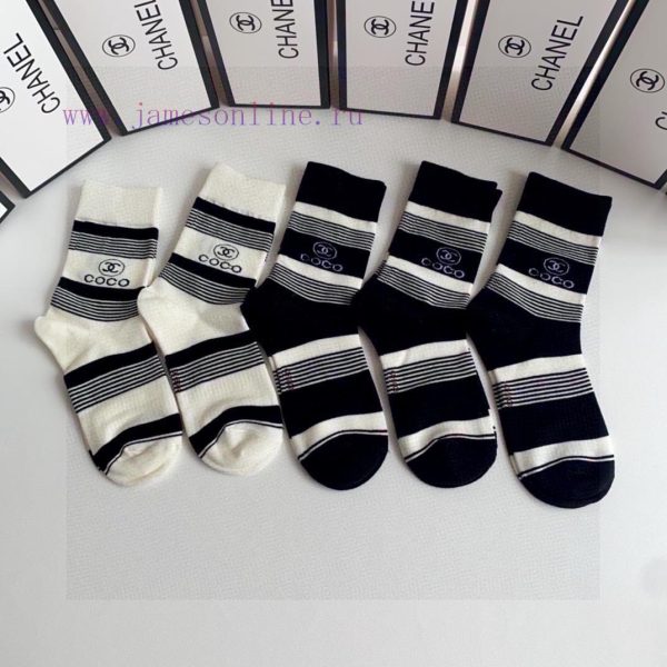 PackagingChanel's hot selling new mid to long stacking socks and socks, one box of five pairbszsc7dt