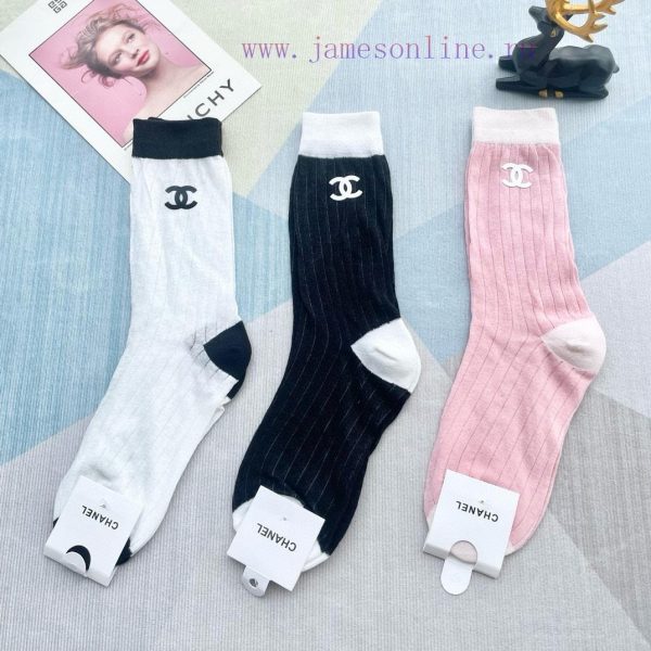 Comes with a box of three pairs of CHANEL Chanel ️ High quality super popular internet celebvfy9fgd1