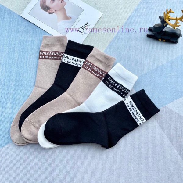 Comes in a box of five pairs from Balenciaga~It looks like explosive BB socks and cashmere sg6gxalyh