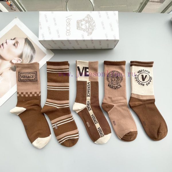 Comes with a box of five pairs of European and American brand Versace, which looks explosiveks6ekt3l