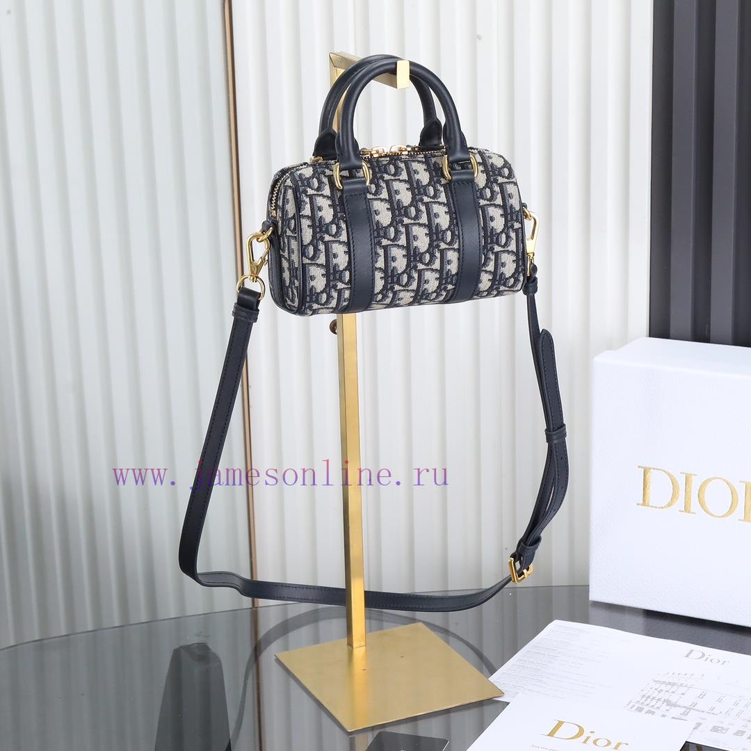 Original factory grade mini pillow bagThis Dior Groove 16 mini handbag is a new addition to jnt4xywr - Image 2