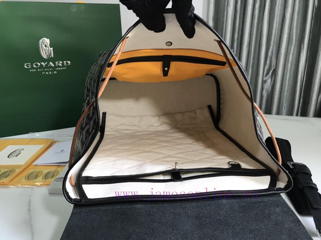 Goyard&ALoro PianainIn French, it means "mountaineer" and is an urban adventurerALoro Pianai 4rq8kqqn - Image 8