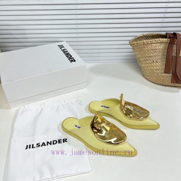 Jil Sander's new spring and summer cat heel pointed single shoes have a strong sense of luxu5o8yx7jo