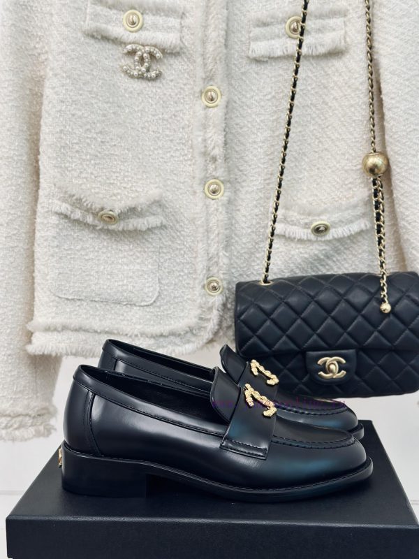 Chanel | Chanel 24P New ProductClassic Double C loafersThe shoe upper is made of imported cabyl8zidh