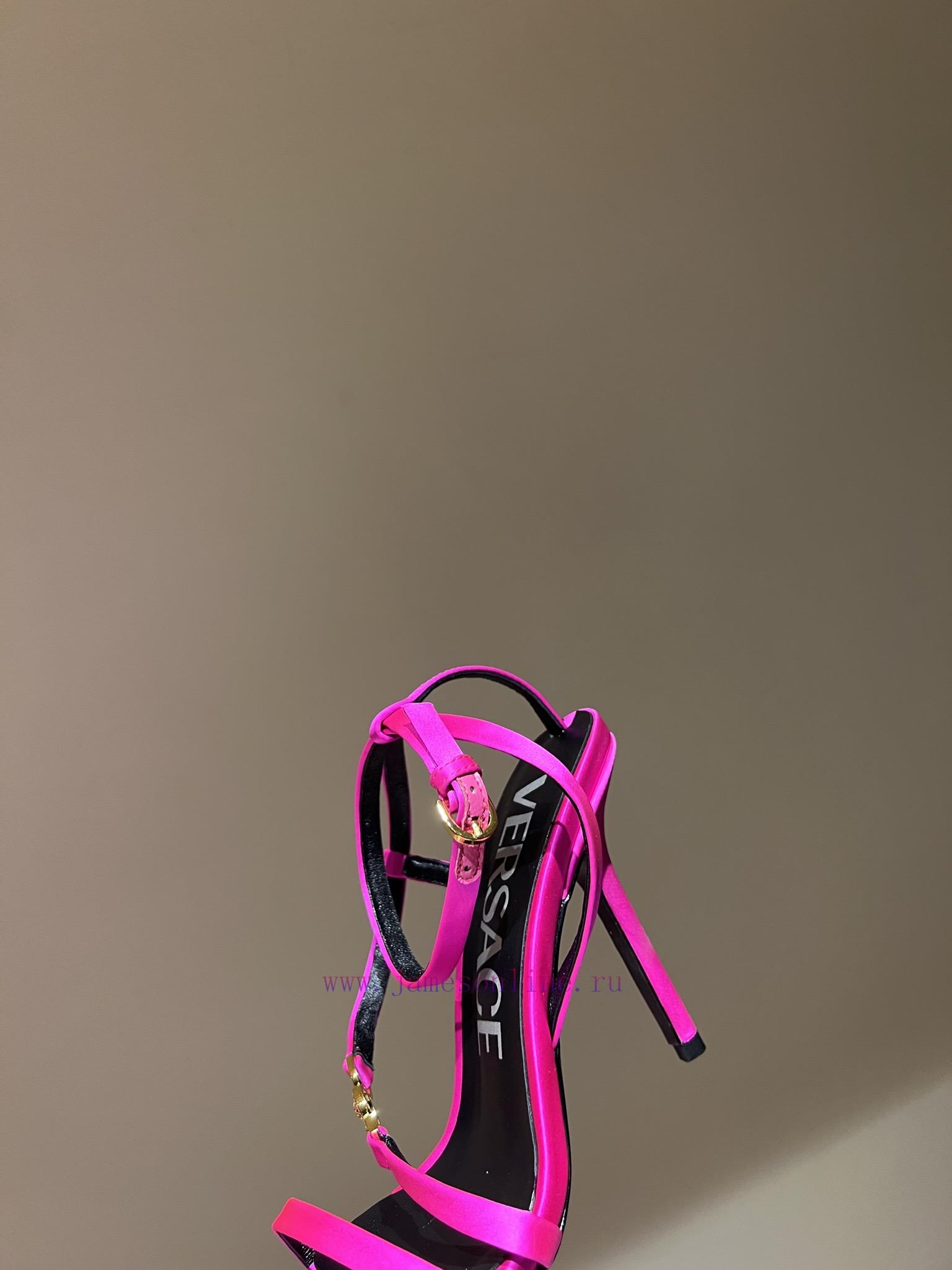 The most2023/fW/Versace: The Perfect Interpretation of Medusa|Very rich Italian style pairedxm4lusdp - Image 7