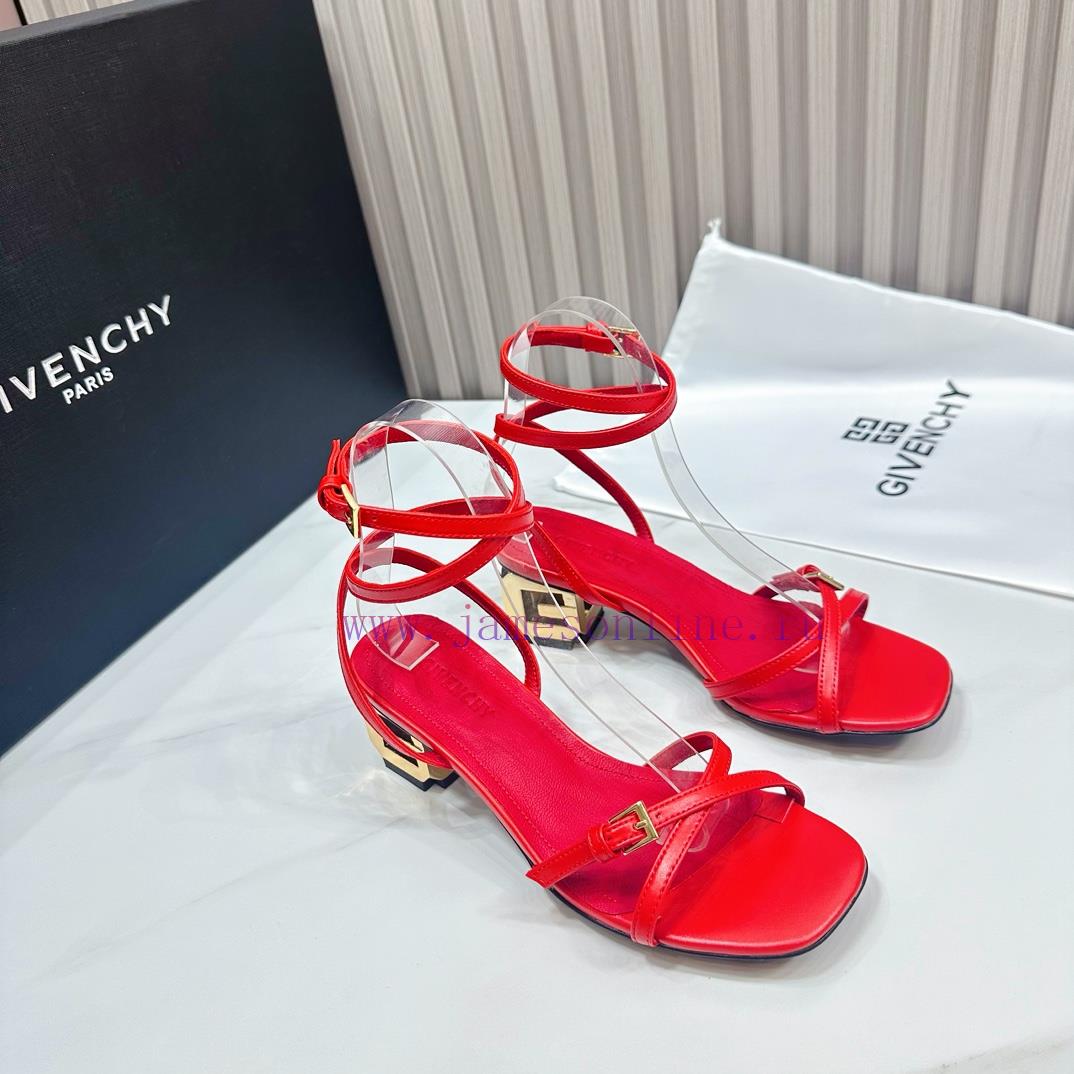 2024 SSS launches GIVENCHY spring/summer collection - the brand's iconic retro elegance cont2yzuiqbw - Image 2