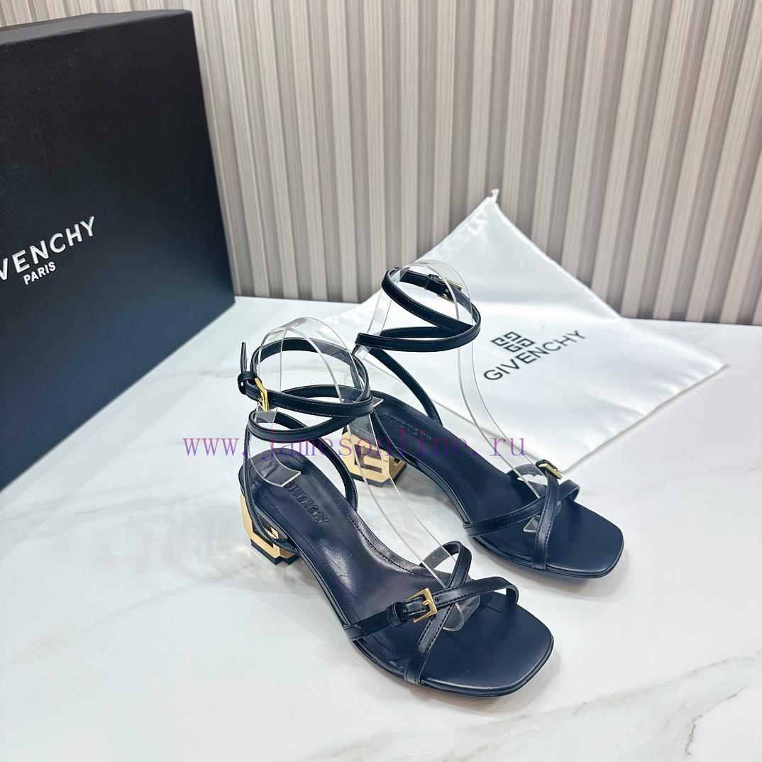 2024 SSS launches GIVENCHY spring/summer collection - the brand's iconic retro elegance cont8wp7ygks - Image 2