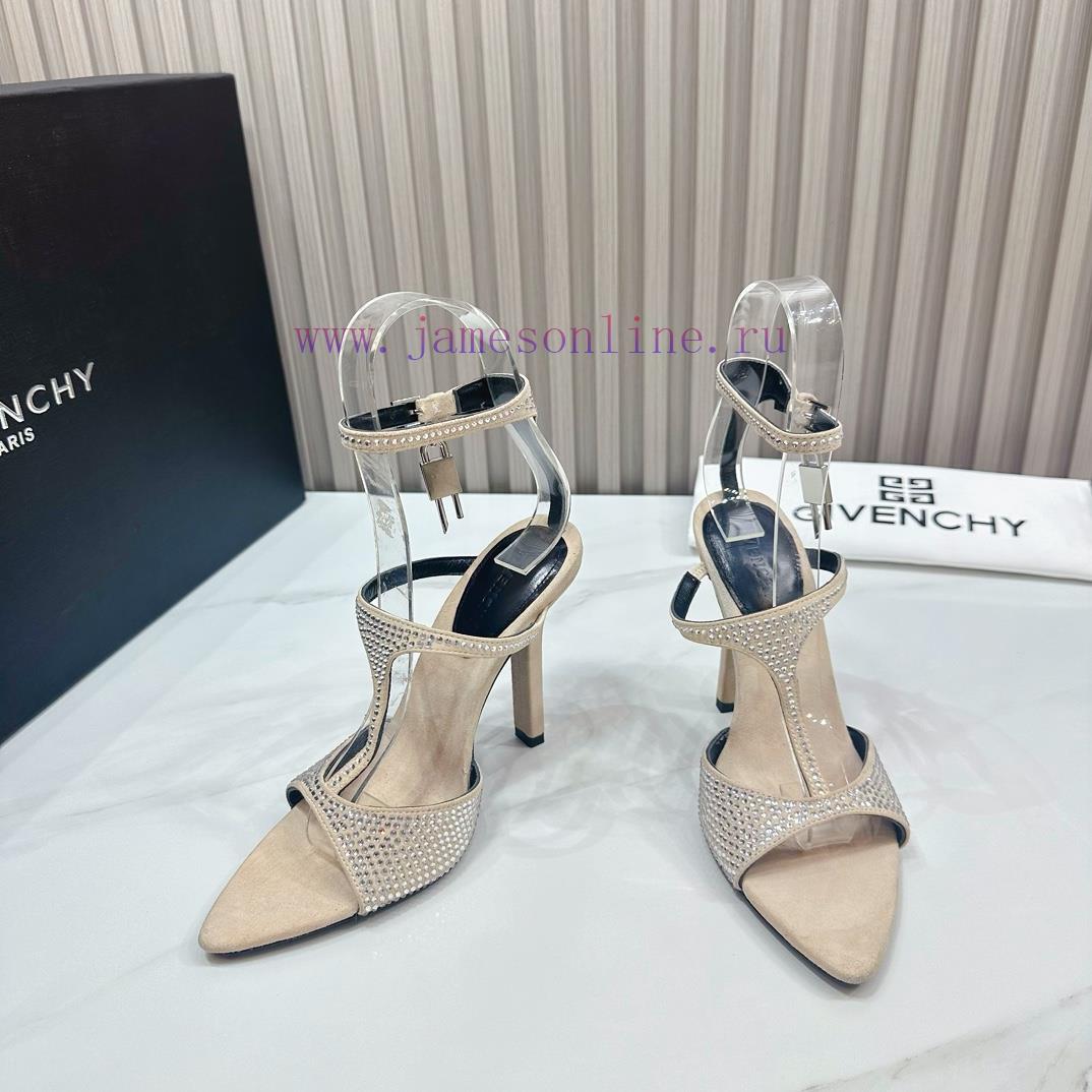 2024 SSS launches GIVENCHY spring/summer collection - the brand's iconic retro elegance conth0yzppe6 - Image 4