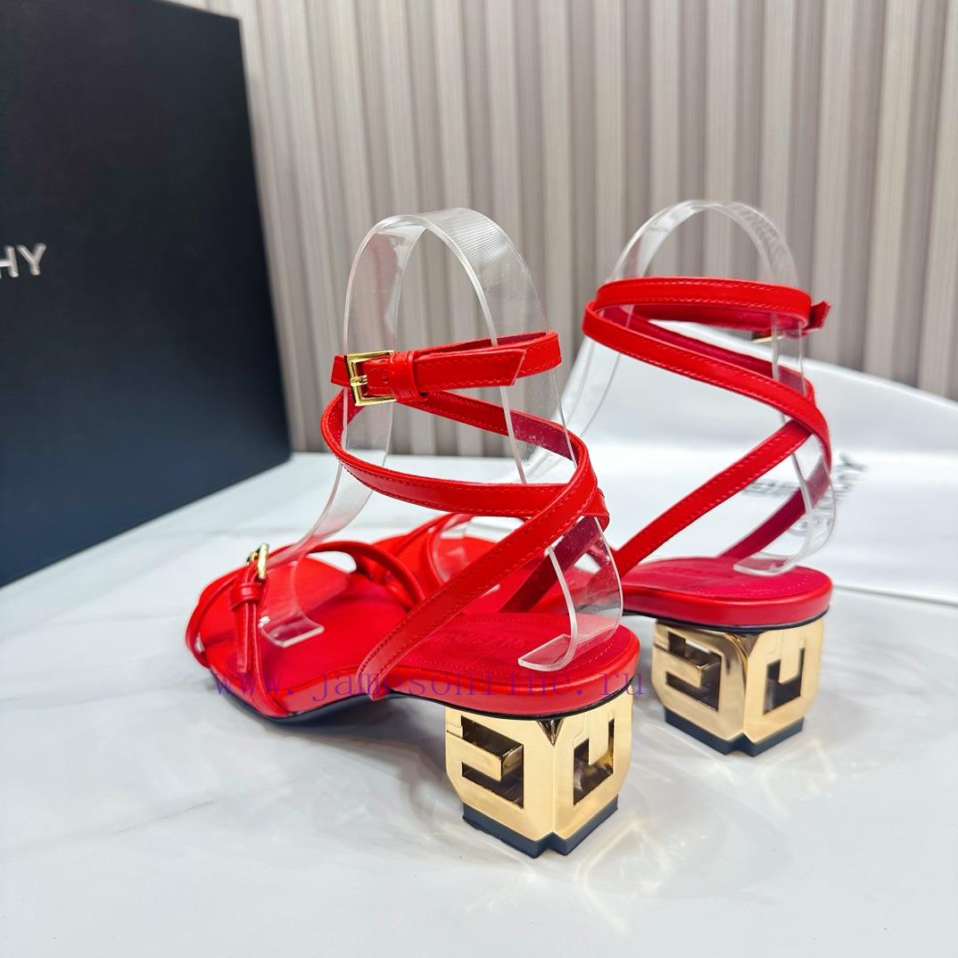 2024 SSS launches GIVENCHY spring/summer collection - the brand's iconic retro elegance cont2yzuiqbw - Image 9