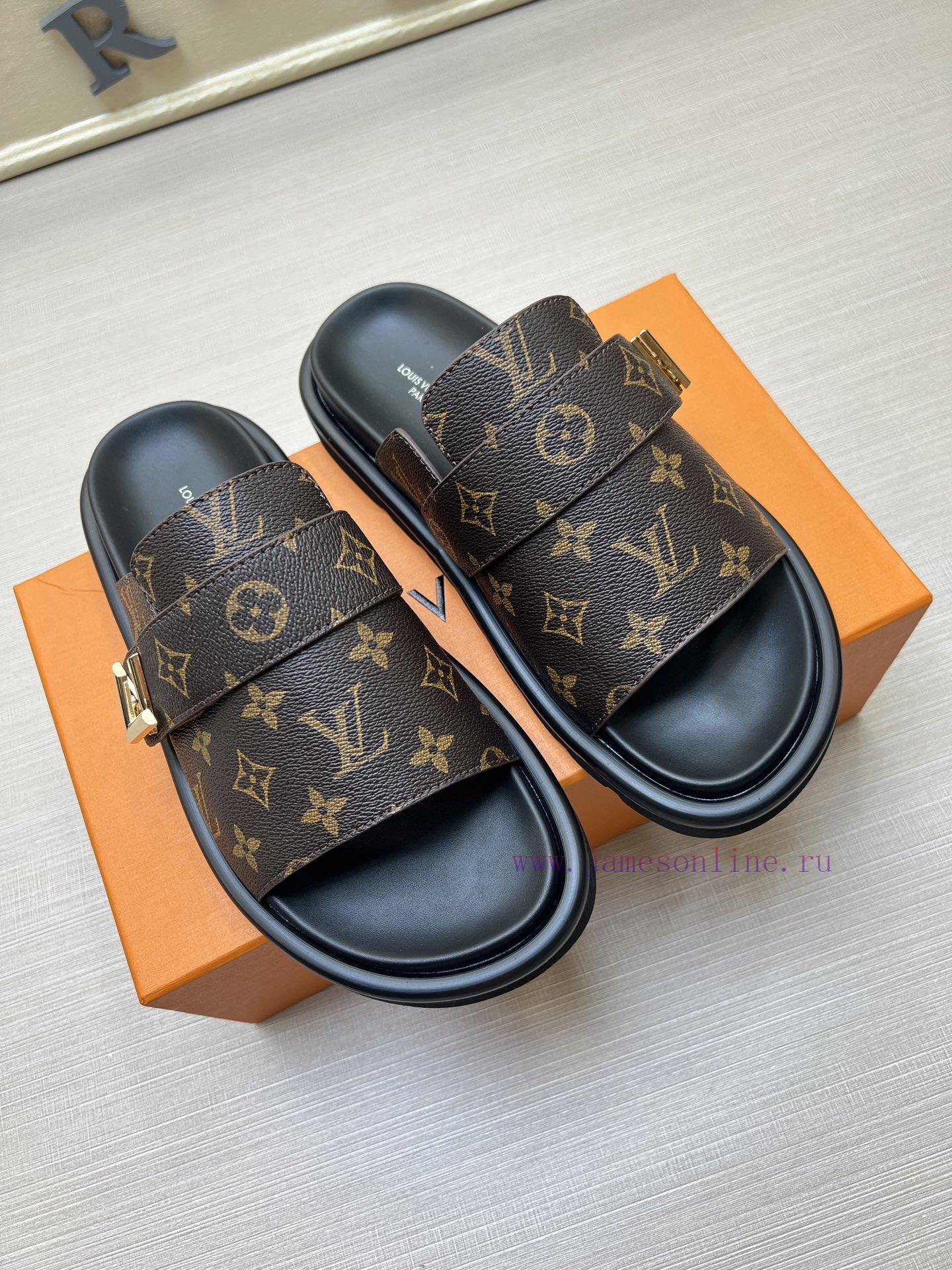 ασημι πεδιλα με κοντο ντακουνι | LOUIS VUITTON LV Printed Men's And Women's Slippers Are Popular On The Market. The Drawer Box P vaidql20 | atlanta footwear παπουτσια - Image 5