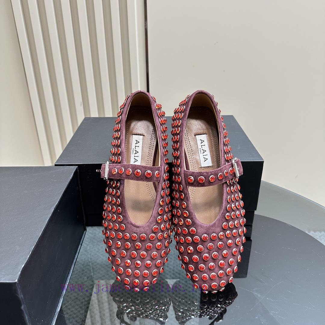 μποτα τυπου ugg | The MostALAIA | French High-end First Tier High-end BrandAzzedine Alaia The Last Artist In The k2czdj83 | columbia μποτες χιονιου - Image 7