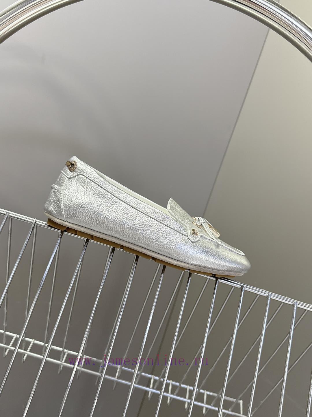 χουαρατσι παπουτσια | Lv Brand Louis Vuitton Autumn And Winter New Collection Of Bean Shoes Thin Soled Shoes With A L e9brhauh | άσπρα λουστρίν μποτακια γυναικεία - Image 6