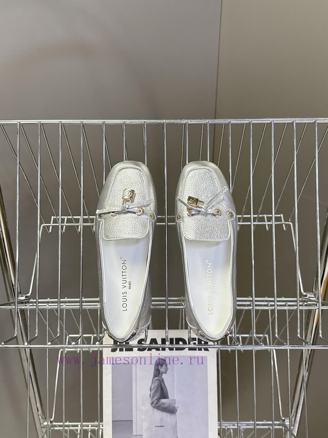 χουαρατσι παπουτσια | Lv Brand Louis Vuitton Autumn And Winter New Collection Of Bean Shoes Thin Soled Shoes With A L e9brhauh | άσπρα λουστρίν μποτακια γυναικεία - Image 7