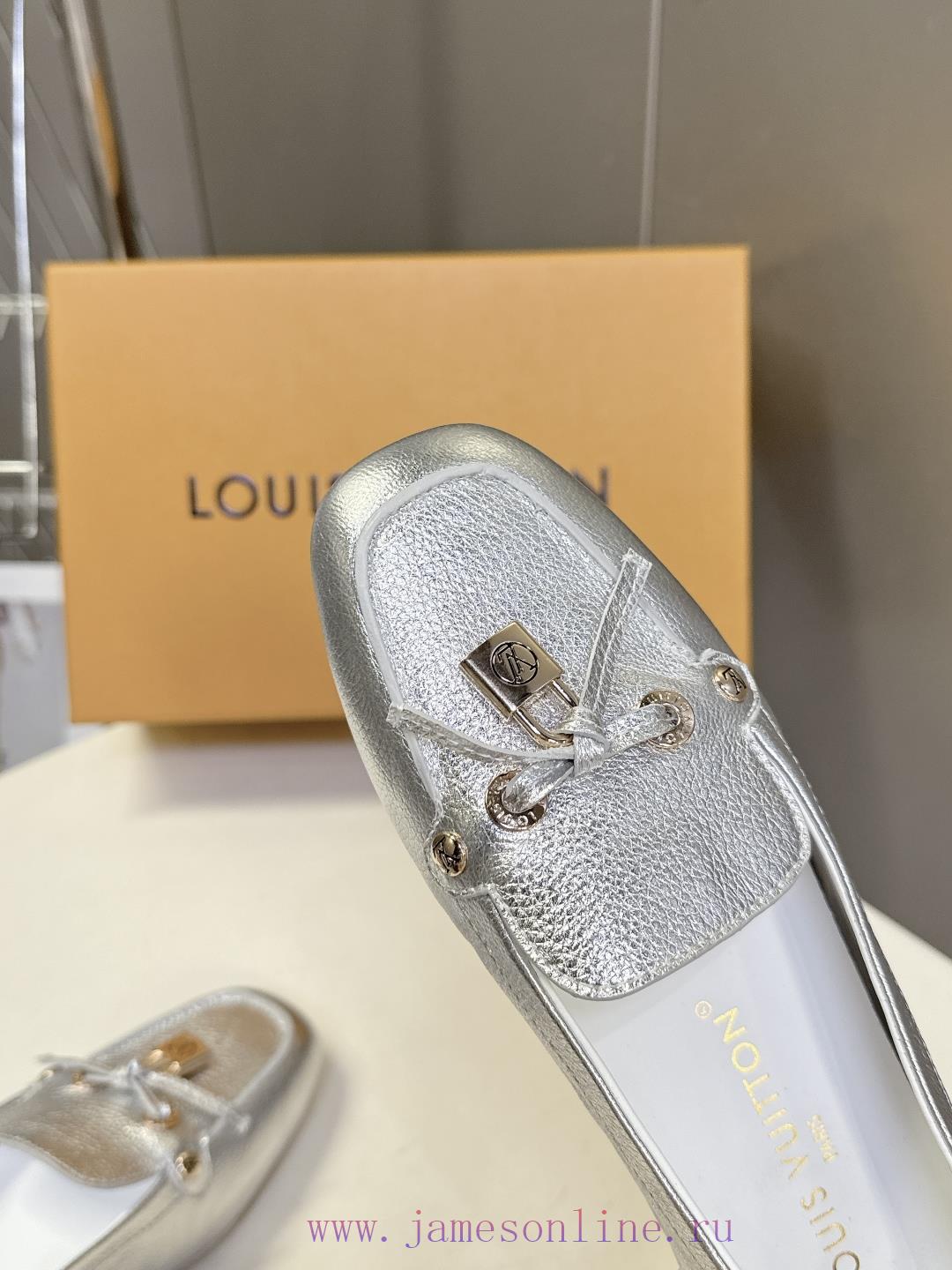 χουαρατσι παπουτσια | Lv Brand Louis Vuitton Autumn And Winter New Collection Of Bean Shoes Thin Soled Shoes With A L e9brhauh | άσπρα λουστρίν μποτακια γυναικεία - Image 8
