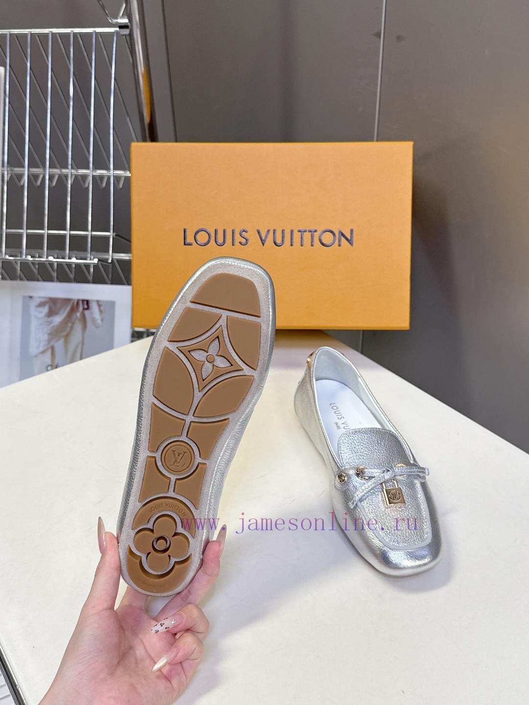 χουαρατσι παπουτσια | Lv Brand Louis Vuitton Autumn And Winter New Collection Of Bean Shoes Thin Soled Shoes With A L e9brhauh | άσπρα λουστρίν μποτακια γυναικεία - Image 10